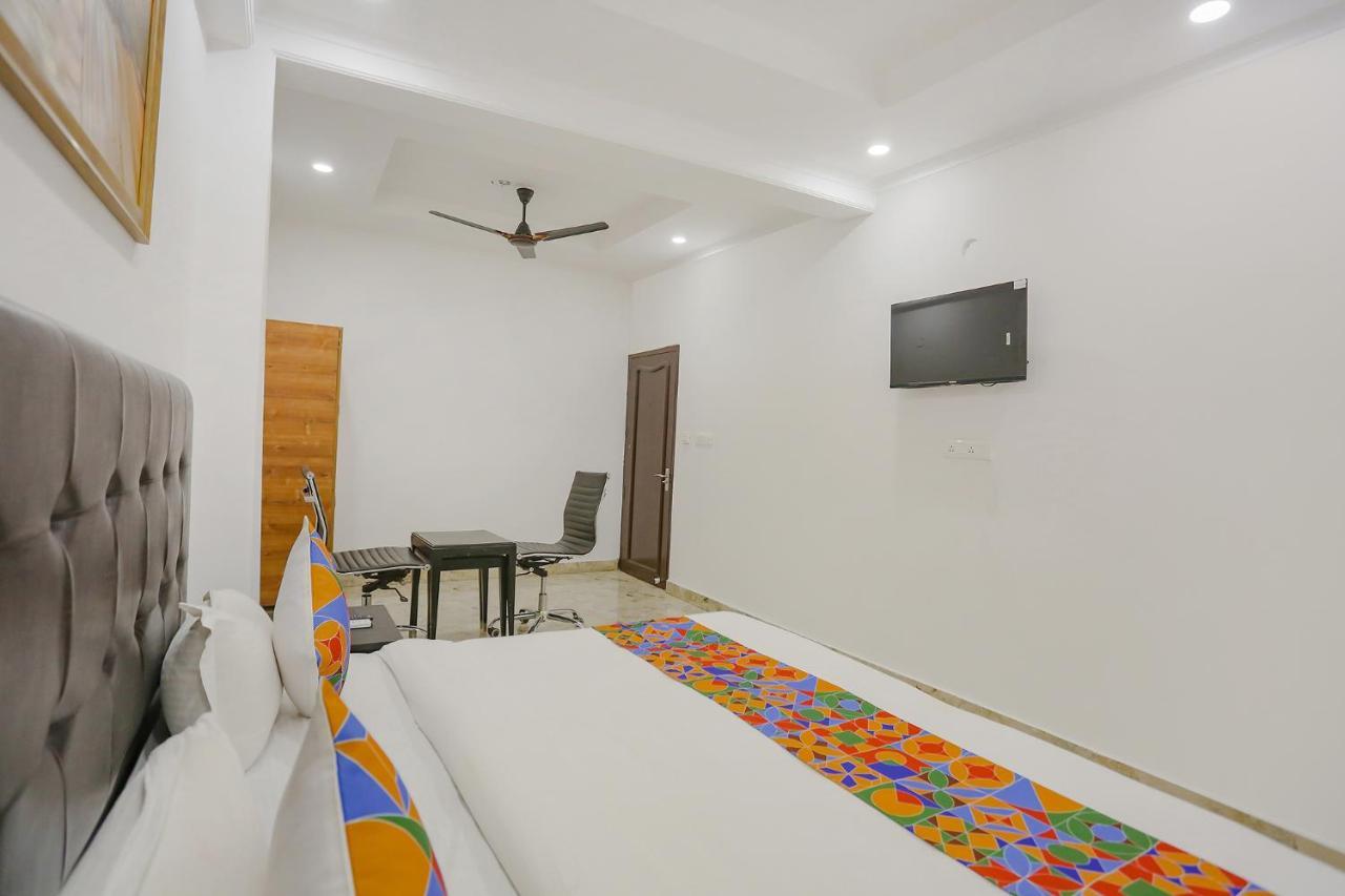 Fabexpress Taj Residency Near Yashobhoomi Convention Centre Hotell Delhi  Exteriör bild